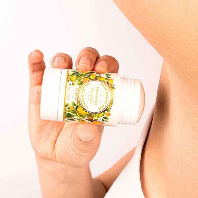 Sie sehen eine Packung Deodorant für empfindliche Haut Provence, Produktbild: 02 Deodorant für empfindliche Haut Provence, A-Nr.: 6029298 - 02