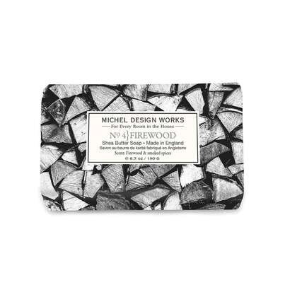 Sie sehen eine Packung Michel Design Works No. 4 Badeseife Firewood, Produktbild: 01 Michel Design Works No. 4 Badeseife Firewood, A-Nr.: 5967422 - 01